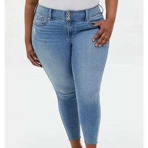 Torrid Raw Hem Jegging pants
